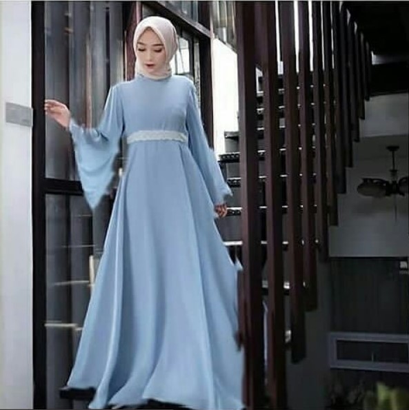 Baju biru laut cocok dengan jilbab warna apa