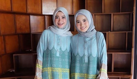 14 Padu Padan Baju Muslim dan Gamis Warna Hijau Tosca