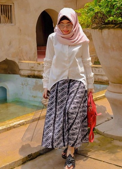14 Model Rok Batik Panjang Gamis