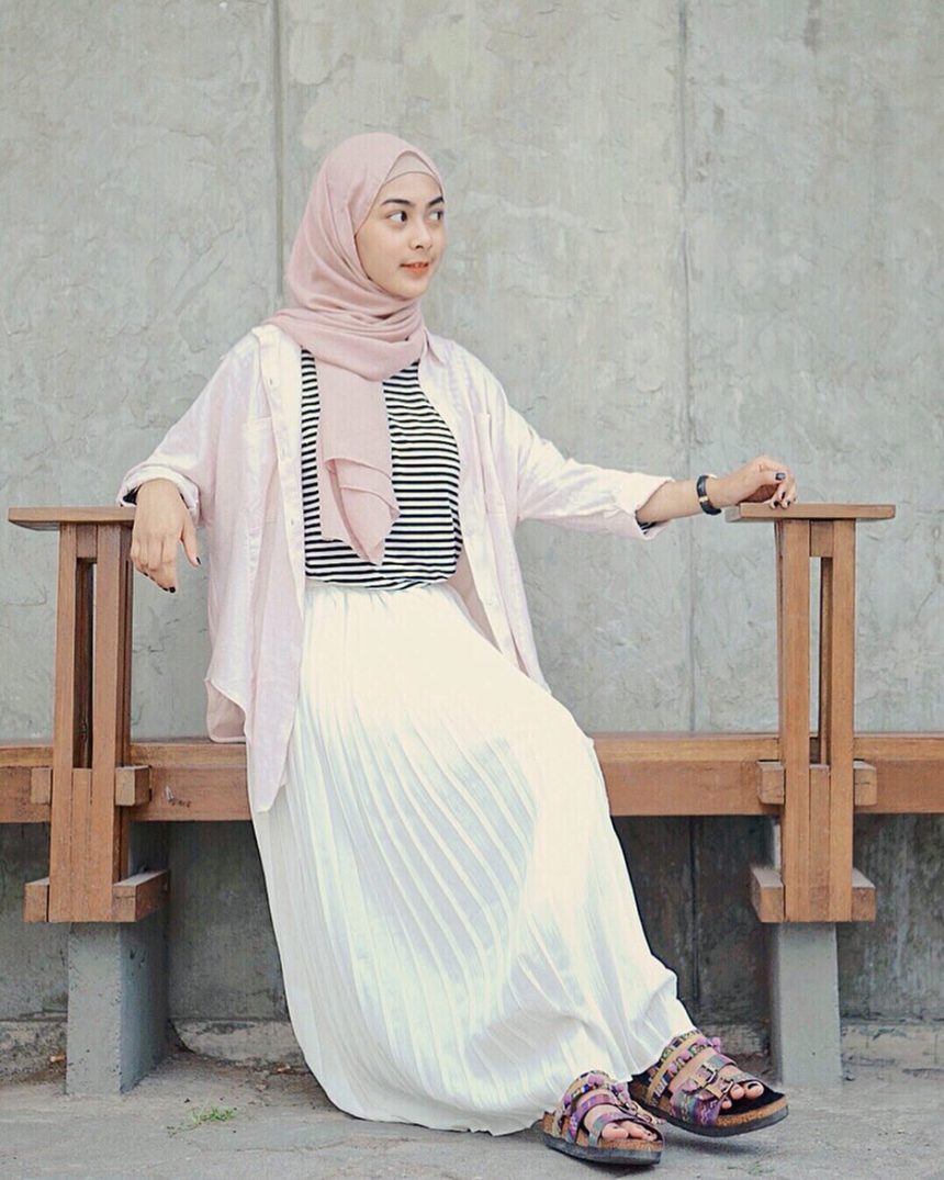 Tips Tampil Fashionable Mengenakan Outer  Gamis